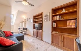Casa Valeggio Attic Apt Few Steps From Porta Nuova