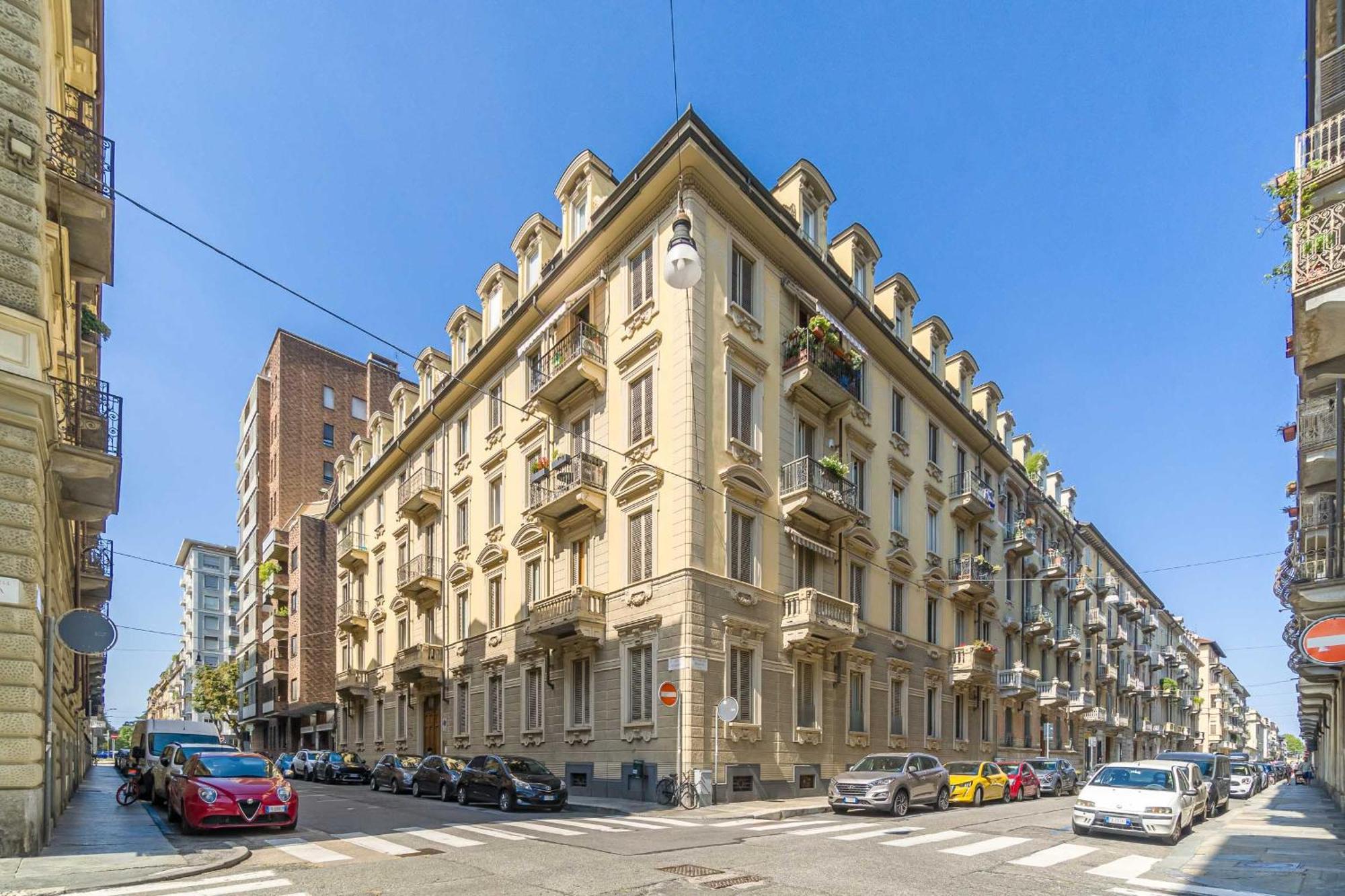 Apartament Casa Valeggio Attic Apt Few Steps From Porta Nuova Turyn Zewnętrze zdjęcie